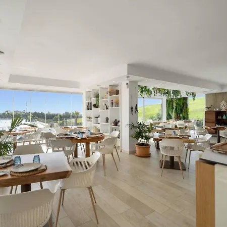 Sunny Golf - Golf And Pool Views *